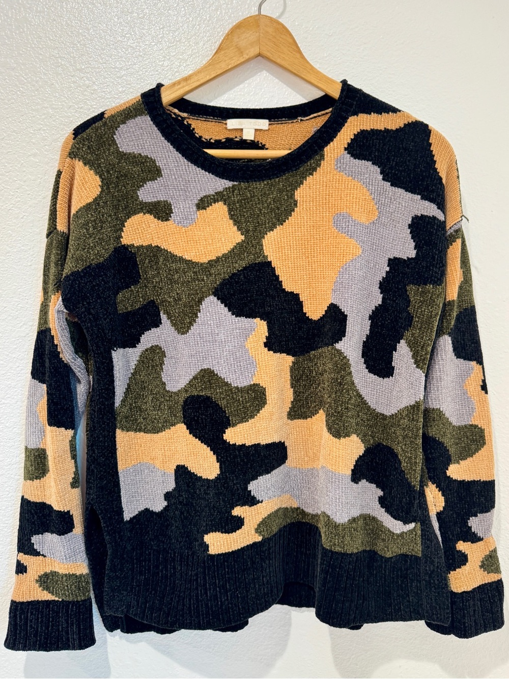 Lisa Todd Camo Chenille Knit Sweater Side Slit Crew Neck Cozy Soft Pullover S
